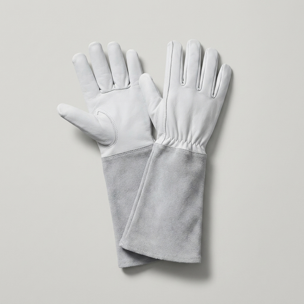 ITERPUB::cold-fleurlys-9156846354606::04-variant-white