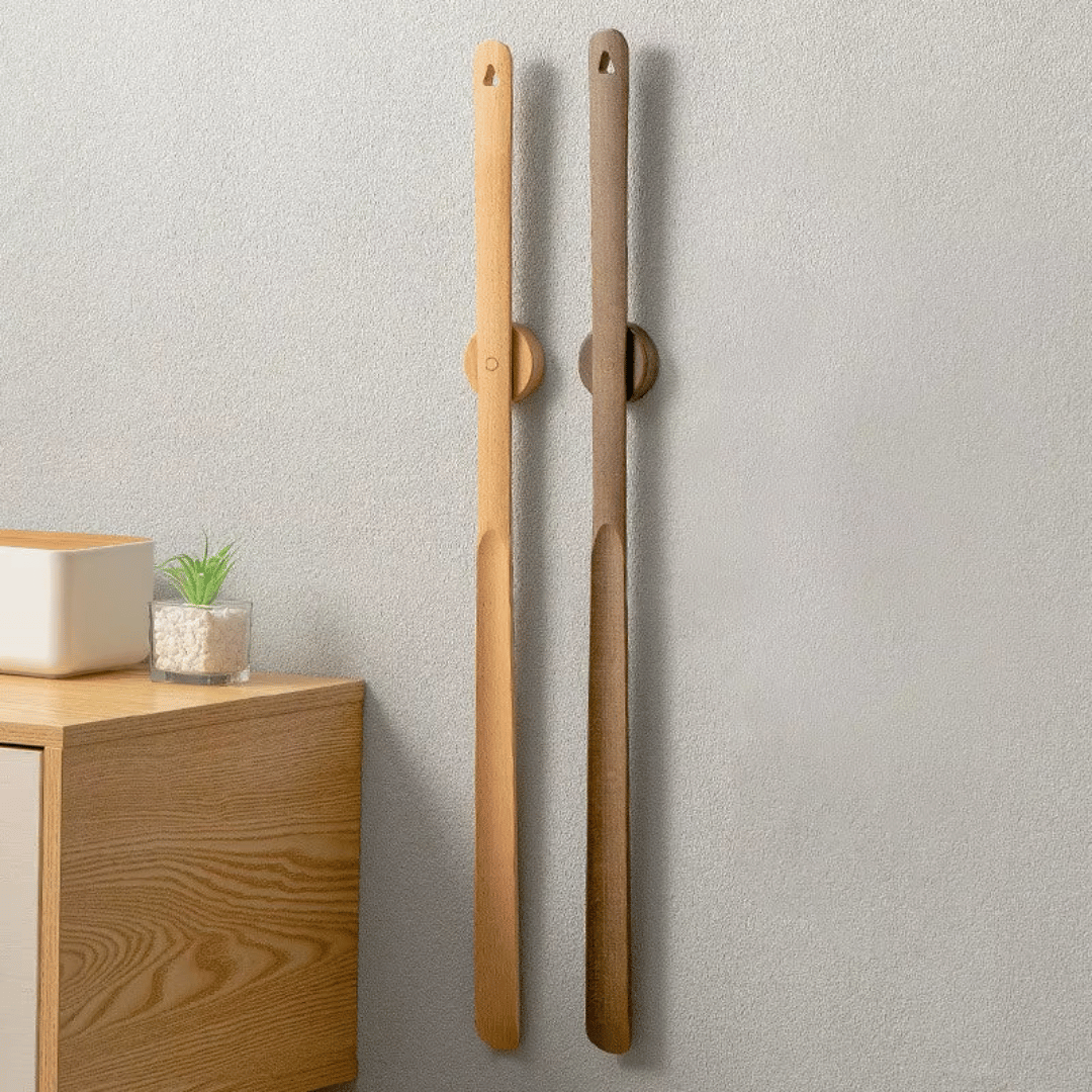 CALVYRA - Magnetic Beechwood Shoehorn for No-Bend Comfort
