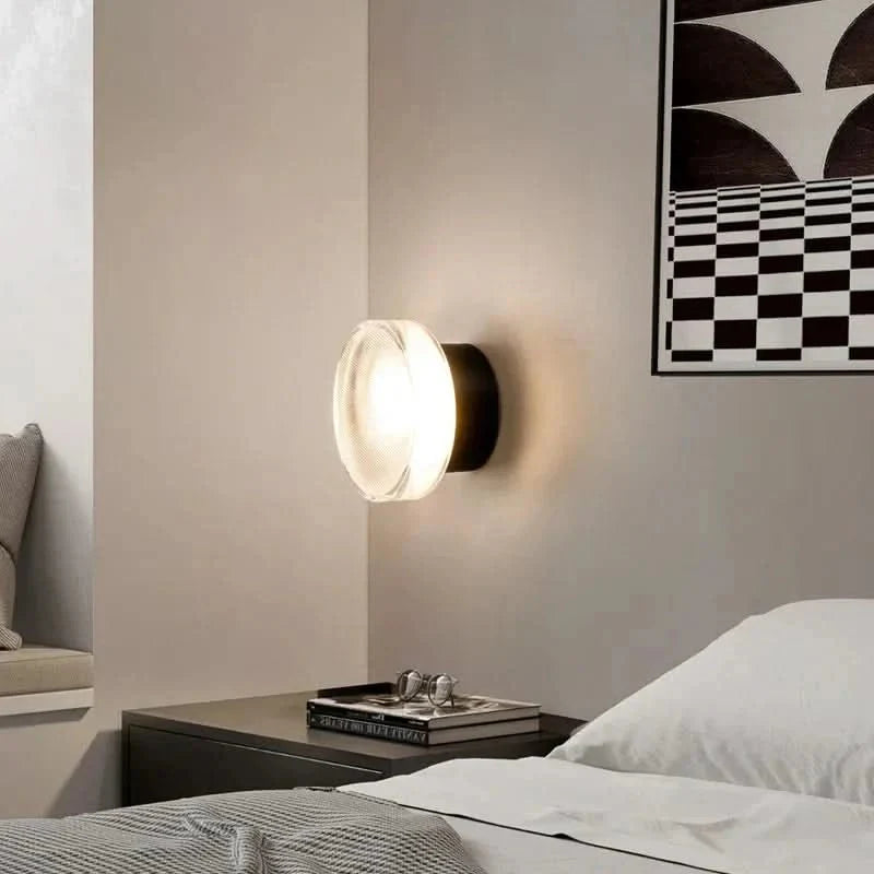 ALURAY - Sculptural Wall Light for Adjustable Warm Ambience