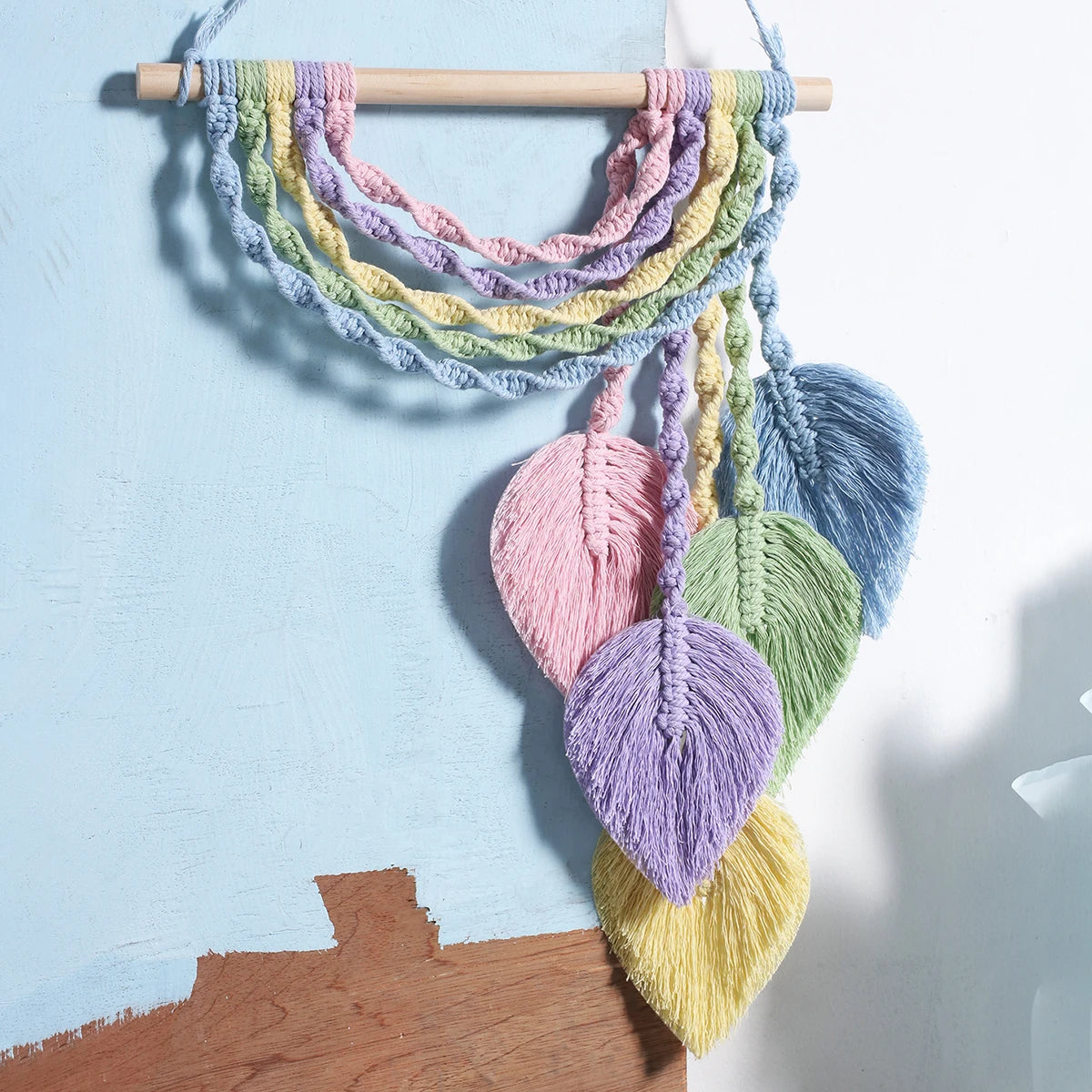 FRONDARA - Leaf Macrame Wall Hanging for an Artistic Focal Point