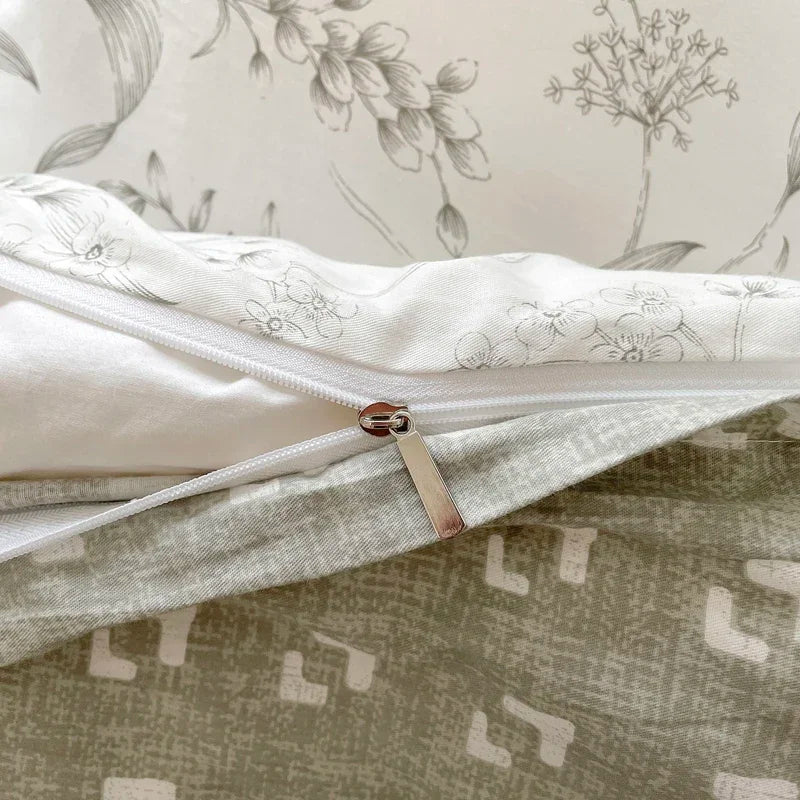 PETALYRA - Floral Cotton Duvet Set for an Artful Bedroom Focal Point
