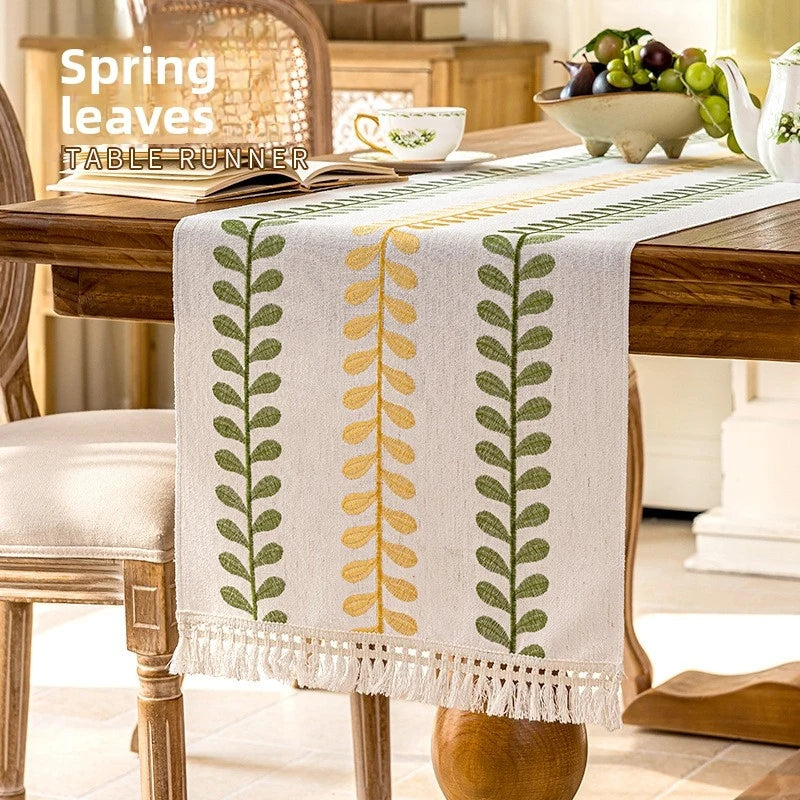 LINTAVRA - Long Table Runner for a Distinctive Layered Display