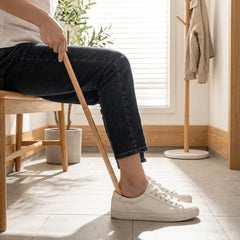CALVYRA - Magnetic Beechwood Shoehorn for No-Bend Comfort