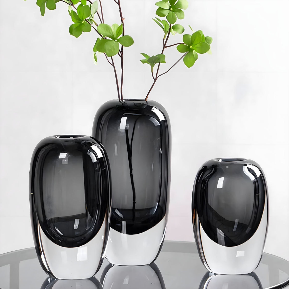 SMOVIRA - Sculptural Glass Vase That Anchors a Room