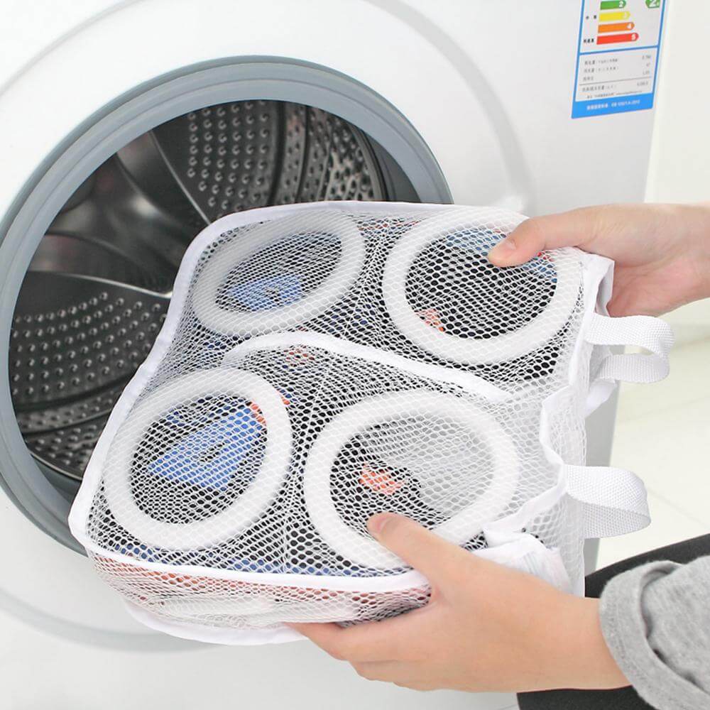 VELYRA - Cushioned Shoe Wash Bag for Shape-Safe Cleaning